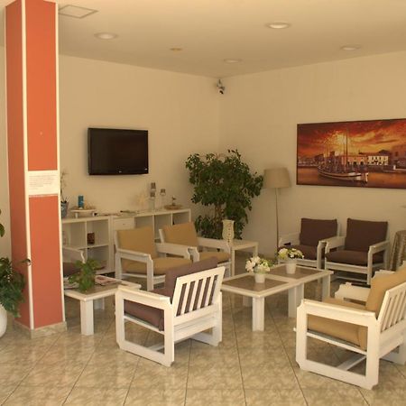 Little Hotel Cesenatico Buitenkant foto