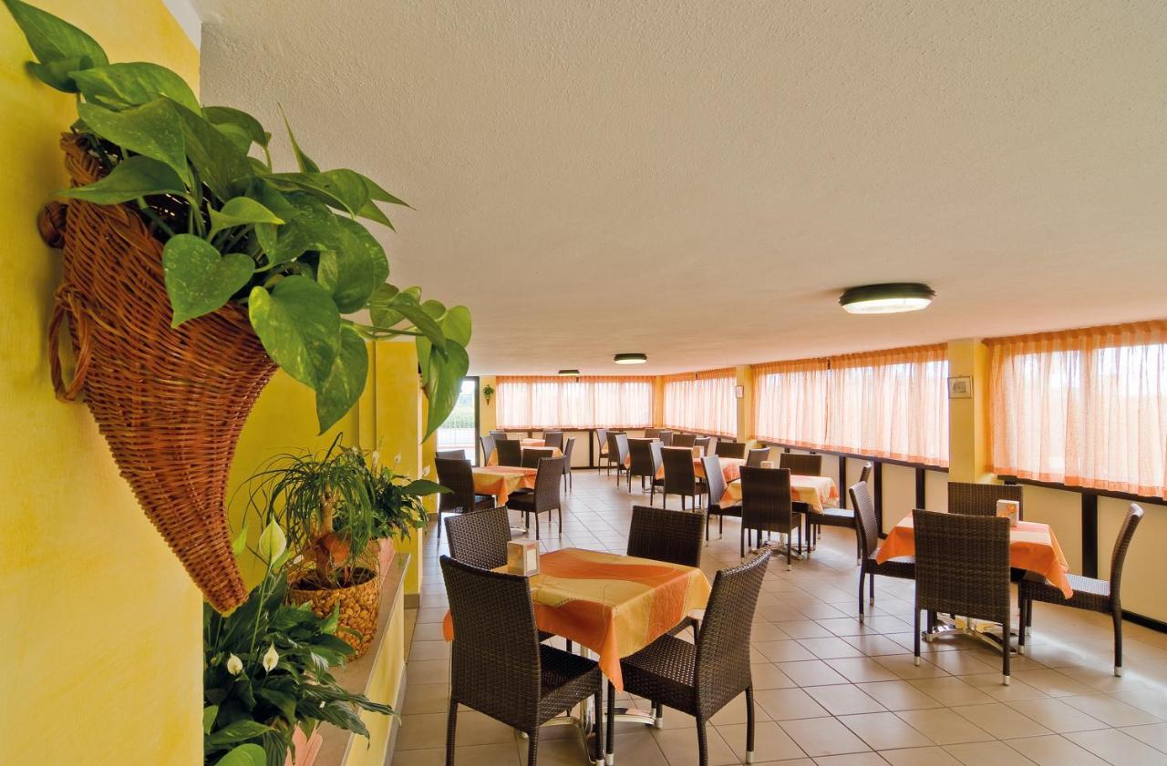 Little Hotel Cesenatico Buitenkant foto