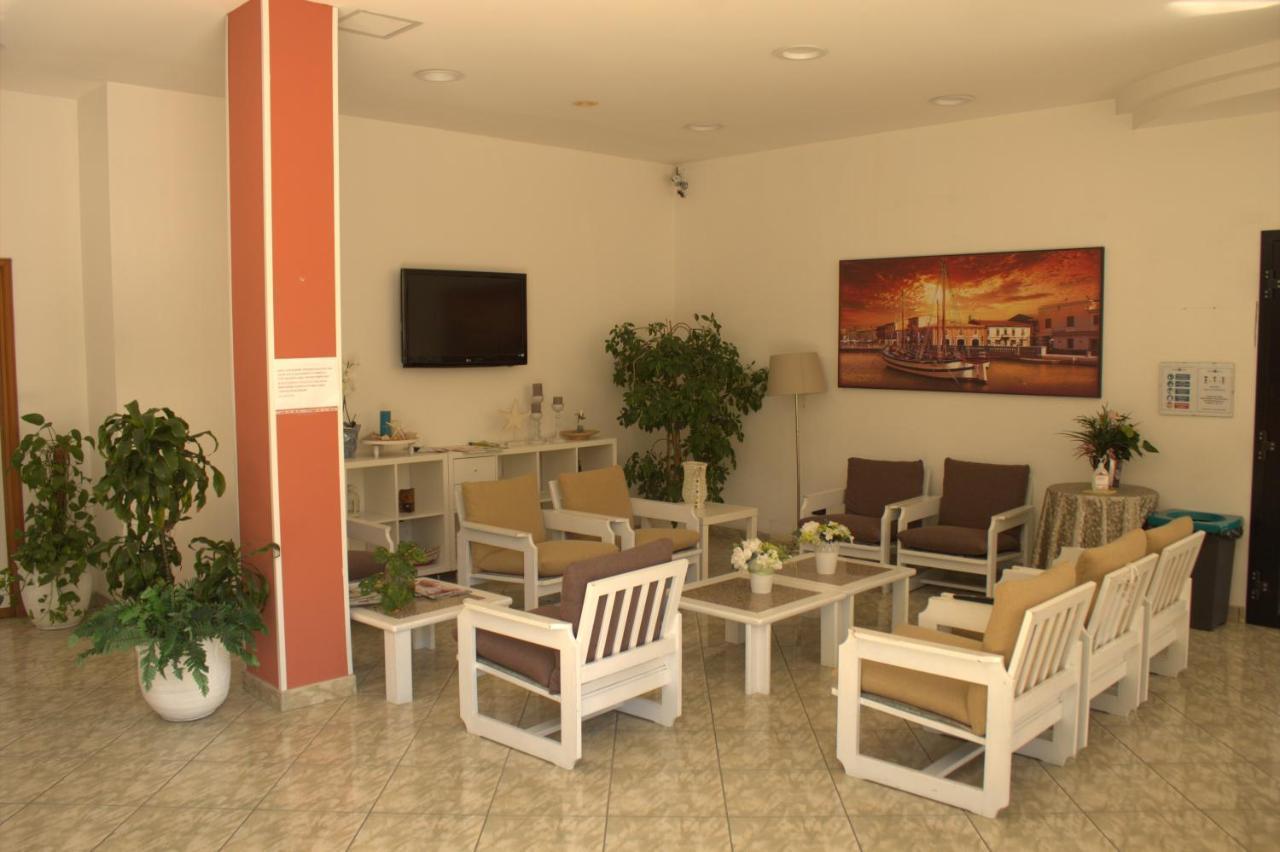 Little Hotel Cesenatico Buitenkant foto